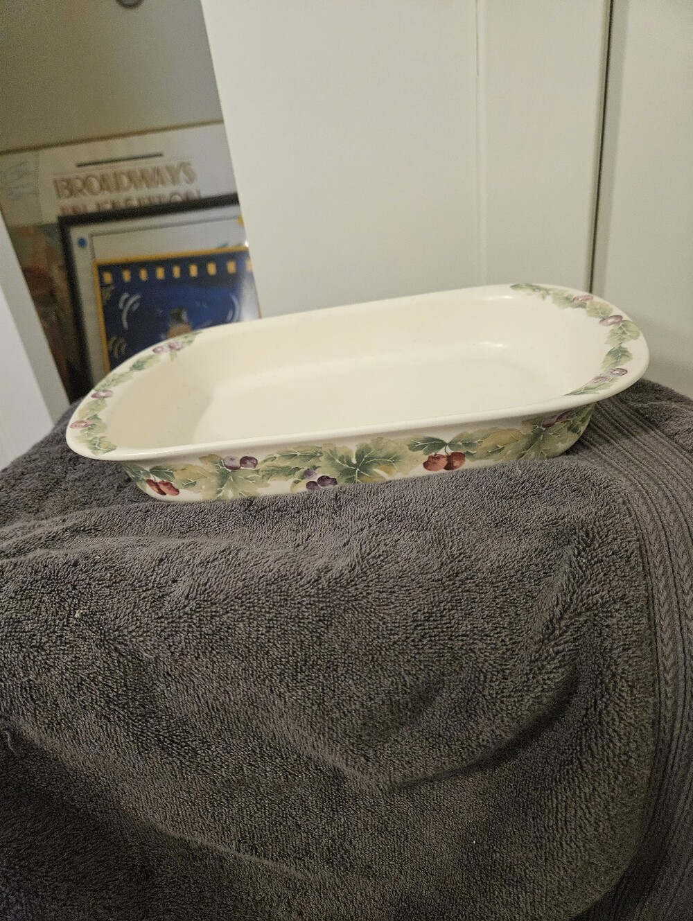 Pfaltzgraff Jamberry Baking Dish